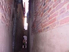 Narrowest via, C. di Pievi