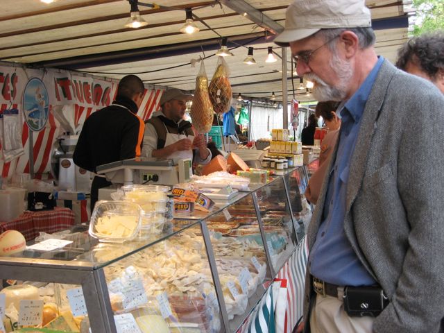 A farmers market in Paris